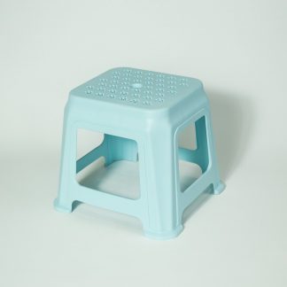 Табурет детский пластиковый 25*25*27см